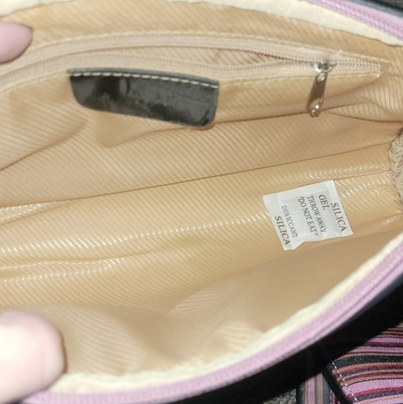 Kate Spade Striped Shoulder Bag With Removable Pouch - Picture 5 of 7